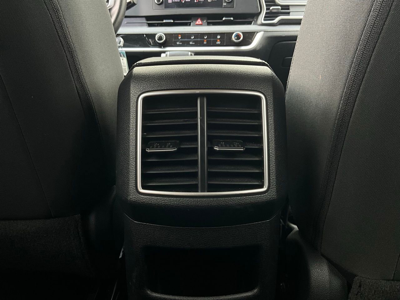 Used 2025 Kia Sportage LX image 12