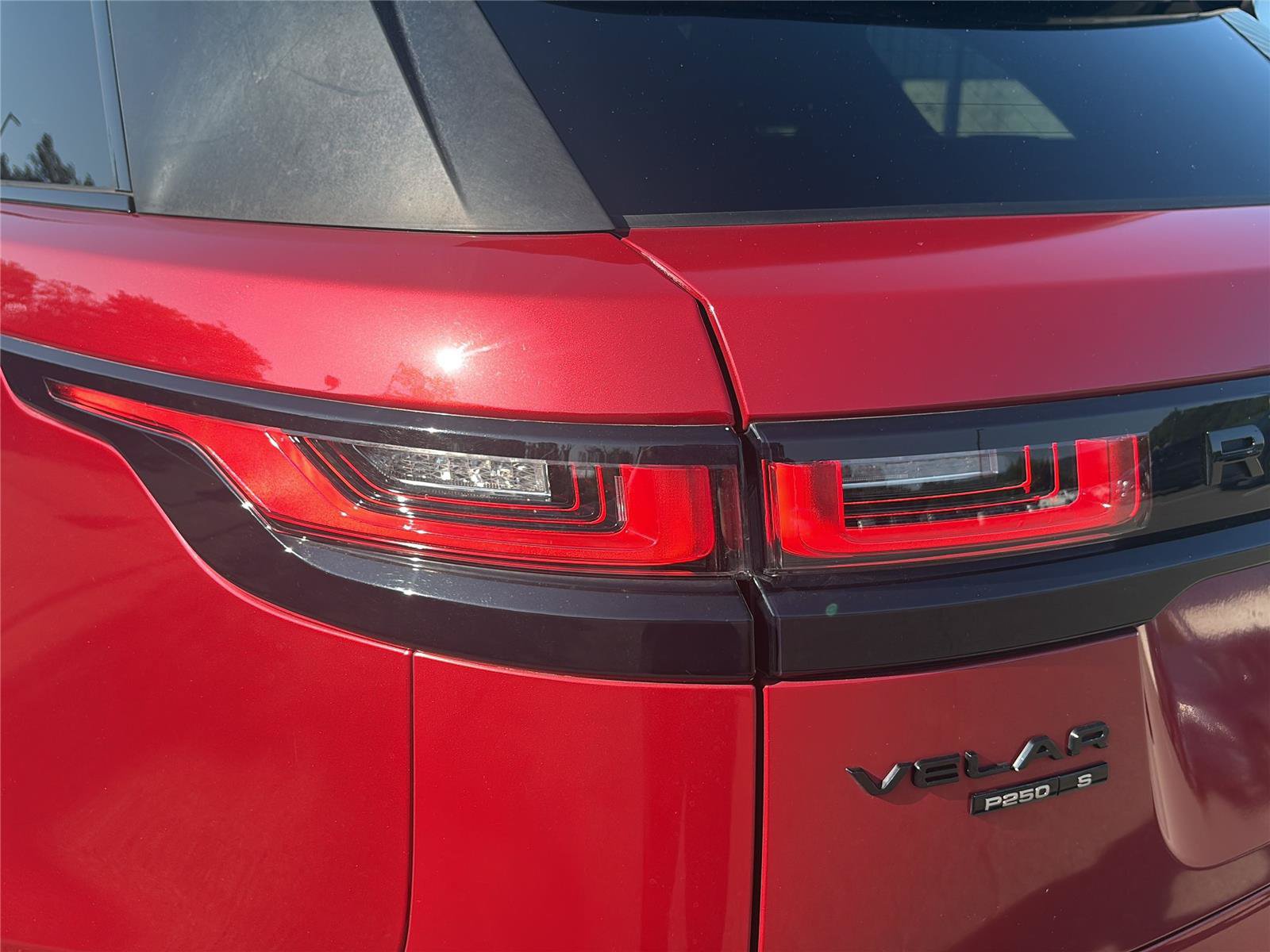 Used 2020 Land Rover Range Rover Velar R-Dynamic S AWD/4WD image 45