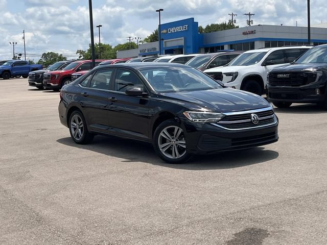 Used 2024 Volkswagen Jetta SE FWD video 2