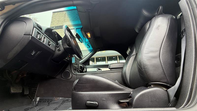 Used 2005 Ford Thunderbird image 15