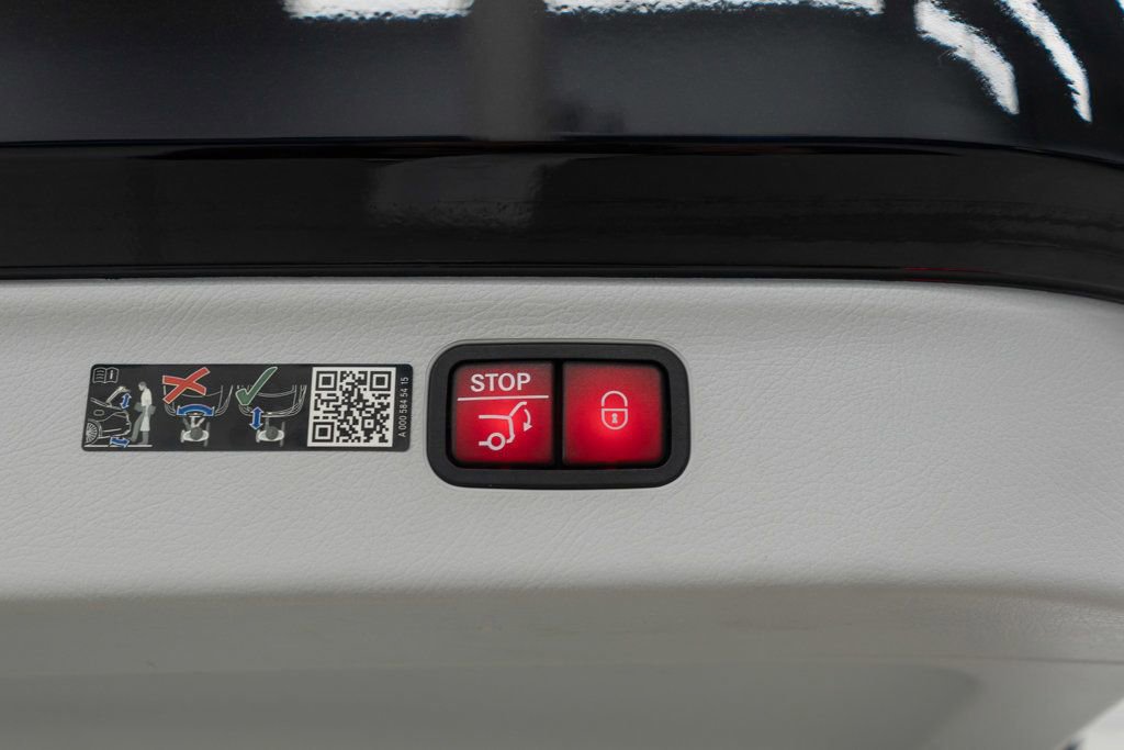 Used 2023 Mercedes-Benz EQS 580 4MATIC SUV image 39