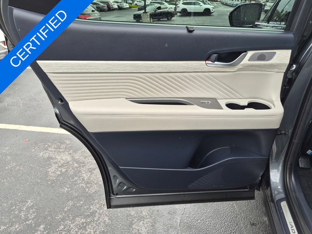 Used 2024 Hyundai Palisade Calligraphy image 21