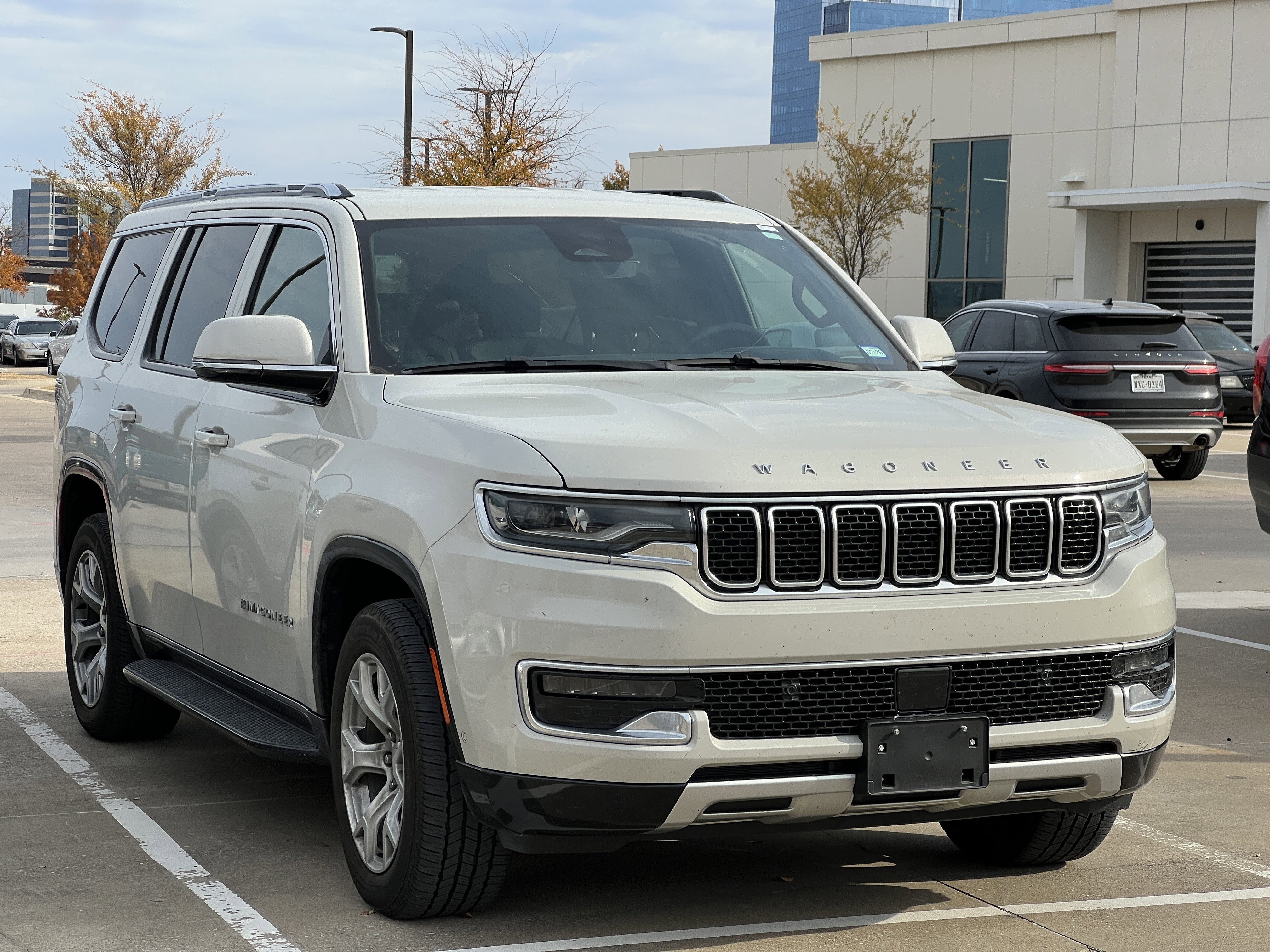 Used 2022 Jeep Wagoneer Series II image 16