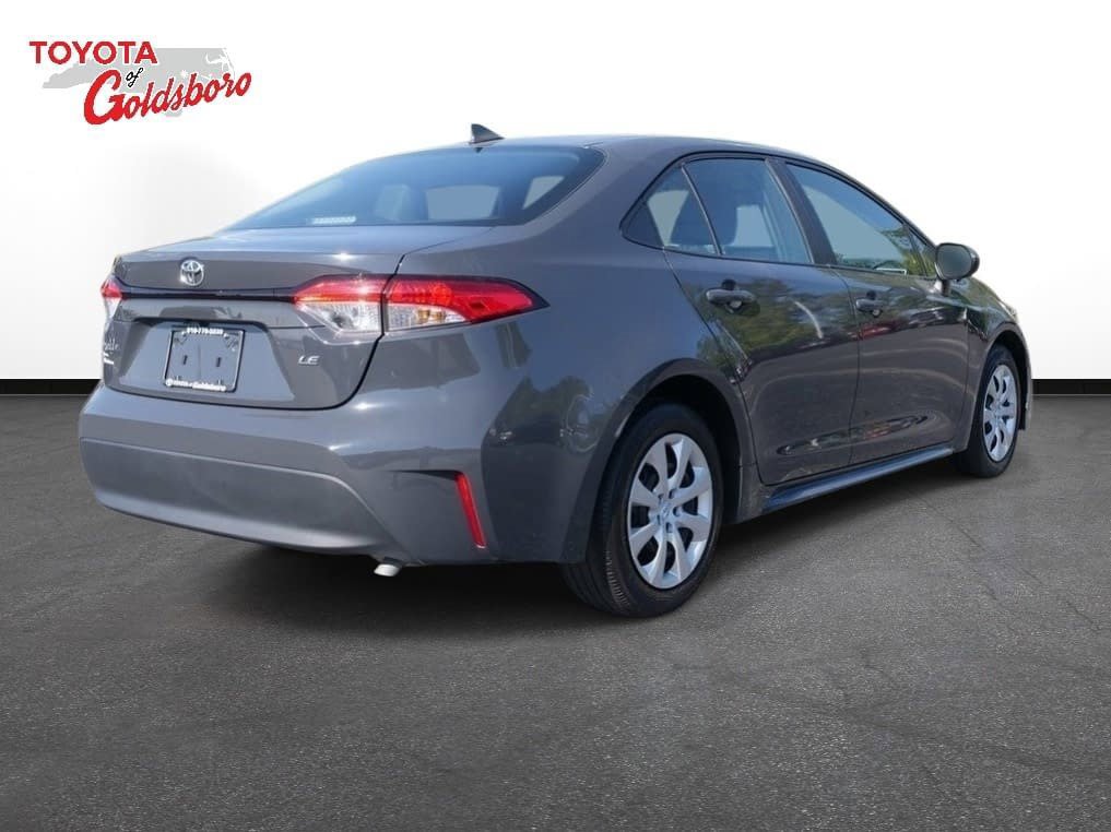 Used 2024 Toyota Corolla LE image 6