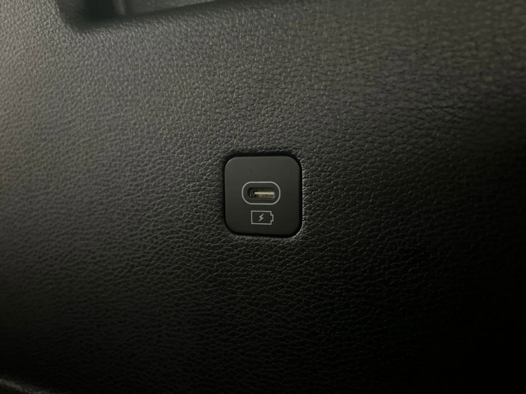 Used 2025 Kia Telluride S image 37