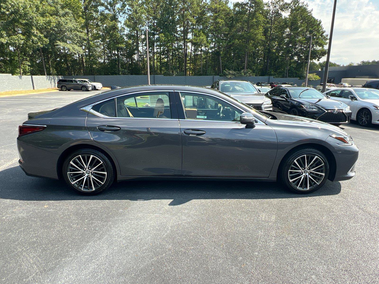 Certified 2025 Lexus ES 350 w/ Premium Package FWD image 4