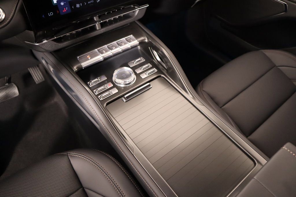 New 2025 Lincoln Nautilus Premier w/ Jet Appearance Package image 8