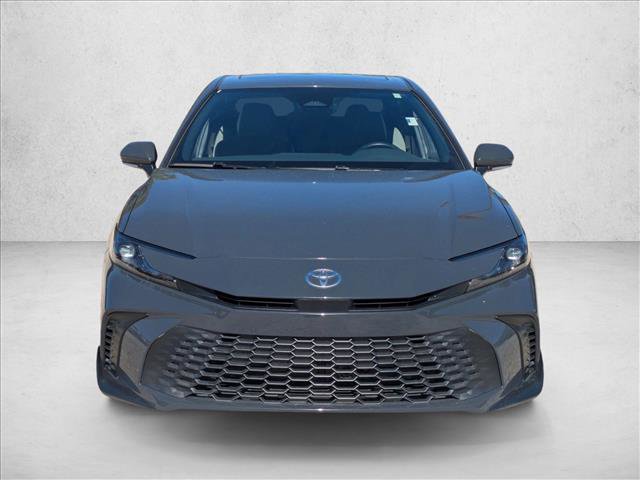 Used 2025 Toyota Camry SE image 2