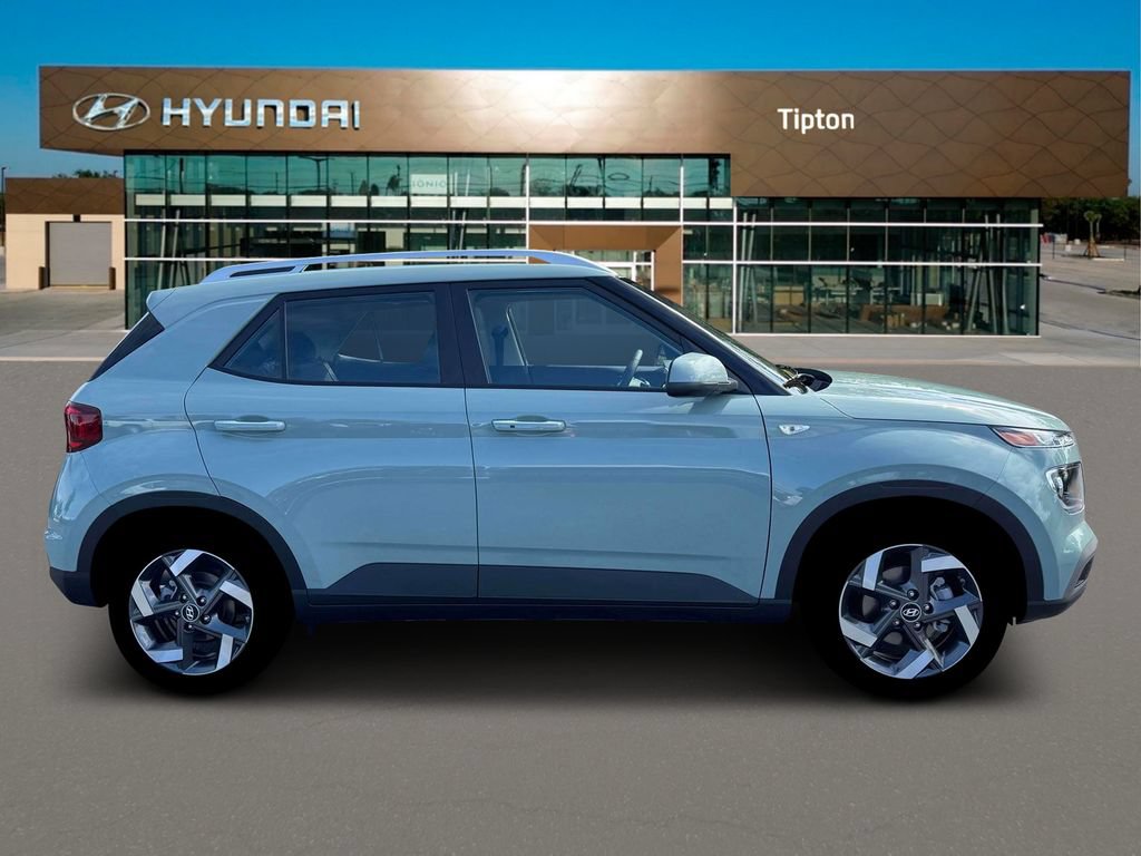 New 2026 Hyundai Venue SEL FWD image 9