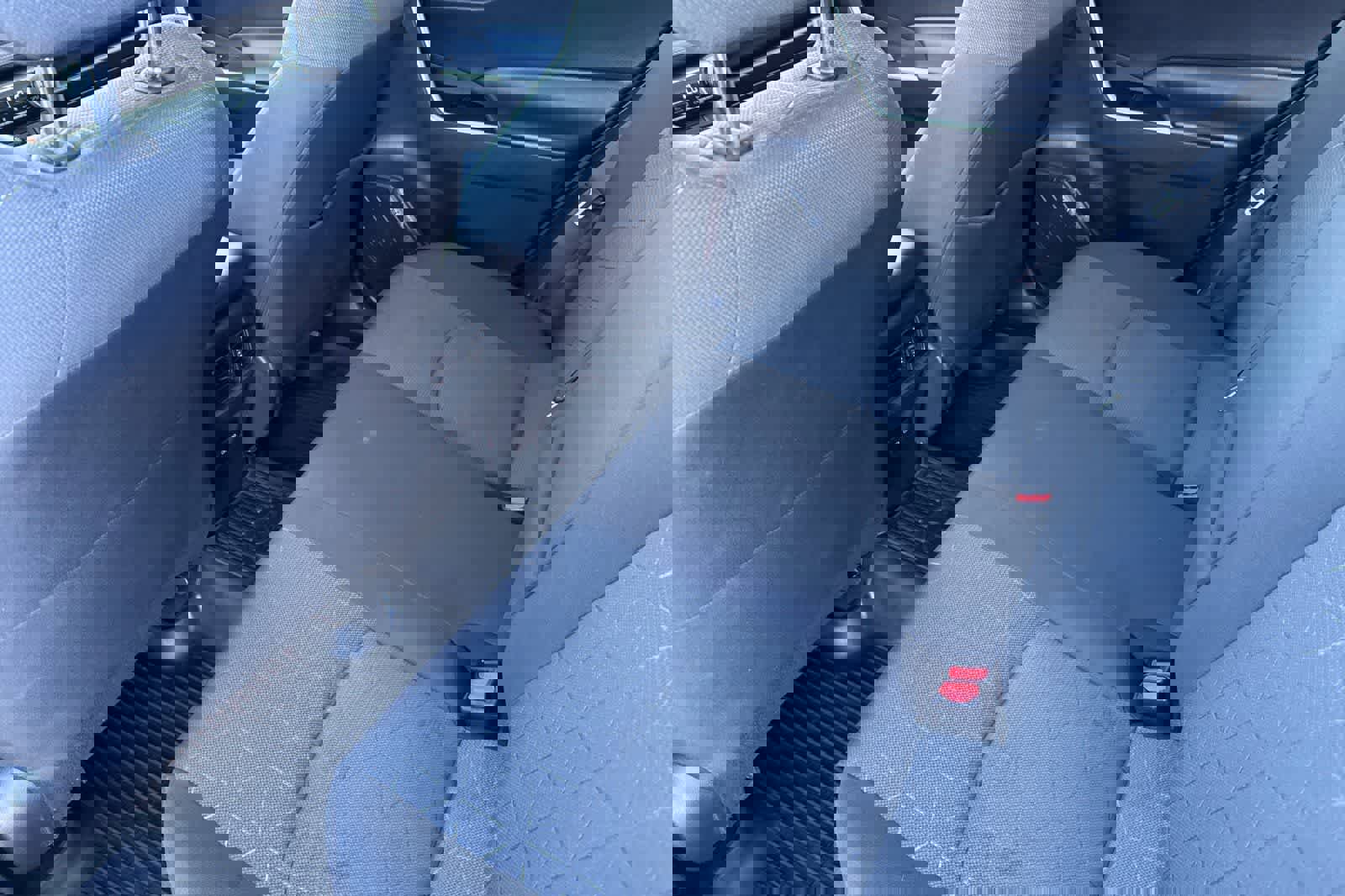 Used 2022 Toyota RAV4 XLE image 4