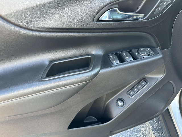 Used 2019 Chevrolet Equinox Premier FWD image 11