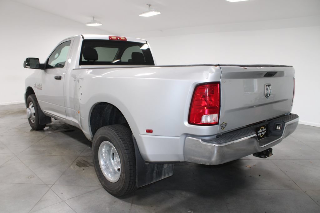 Used 2018 RAM 3500 Tradesman w/ Chrome Appearance Group RWD image 7