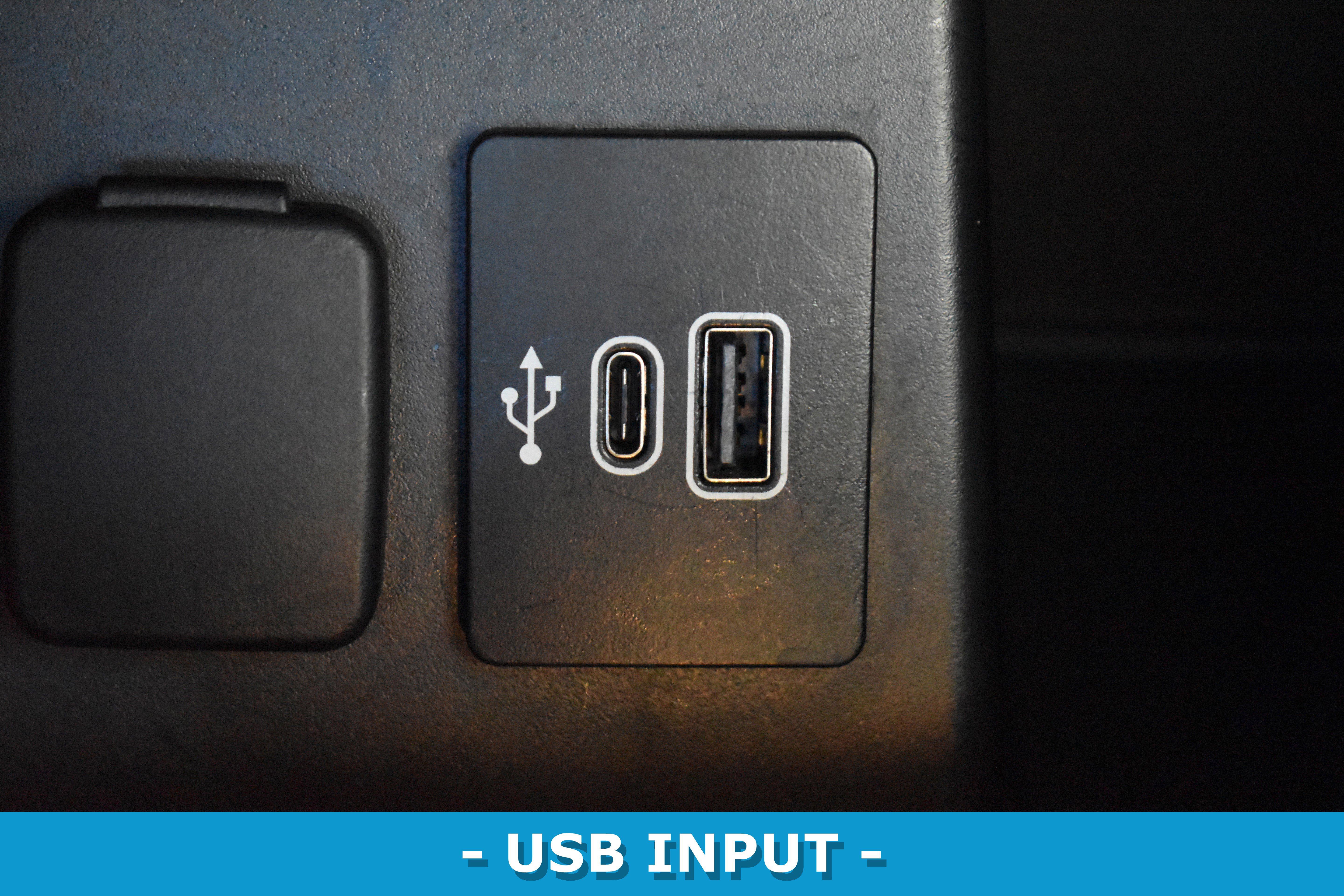 Used 2025 Ford Explorer ST-Line image 17