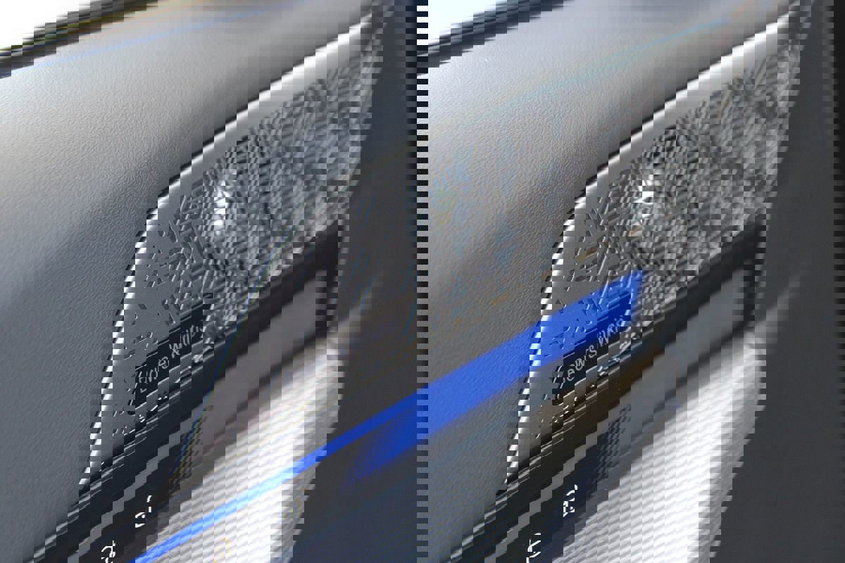 Used 2025 BMW i5 eDrive40i w/ M Sport Package image 27