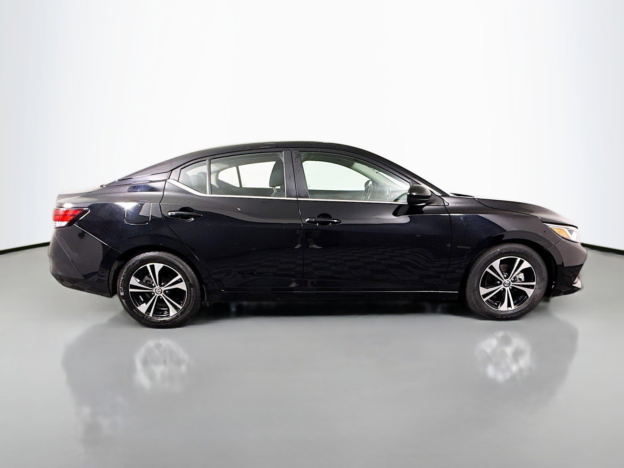 Used 2022 Nissan Sentra SV FWD image 11