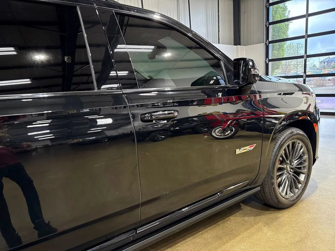 Used 2023 Cadillac Escalade ESV V AWD/4WD image 52