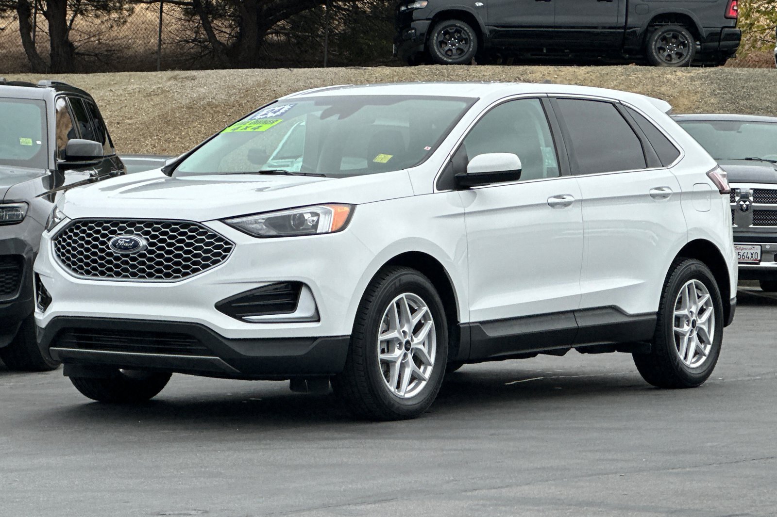 Used 2024 Ford Edge SEL AWD/4WD image 9