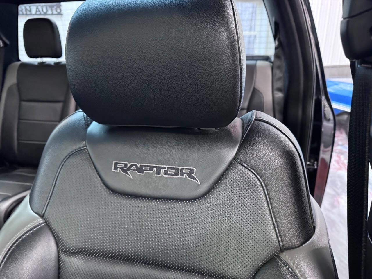 Used 2018 Ford F150 Raptor w/ Equipment Group 802A Luxury AWD/4WD image 14