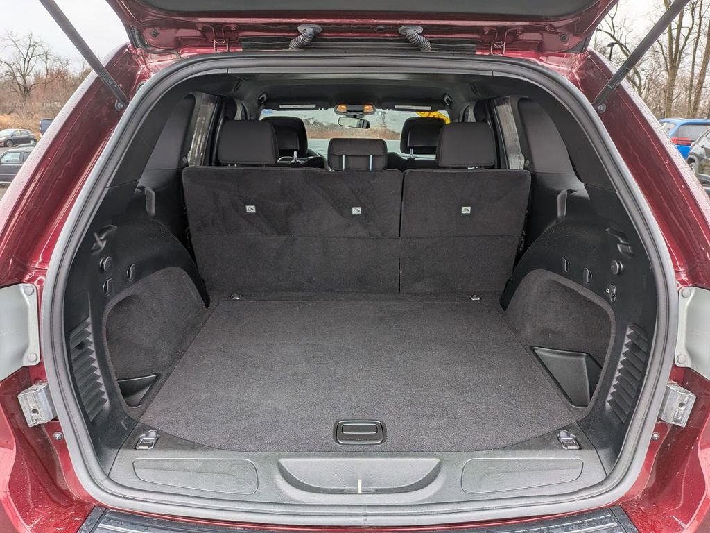 Used 2018 Jeep Grand Cherokee Laredo image 5