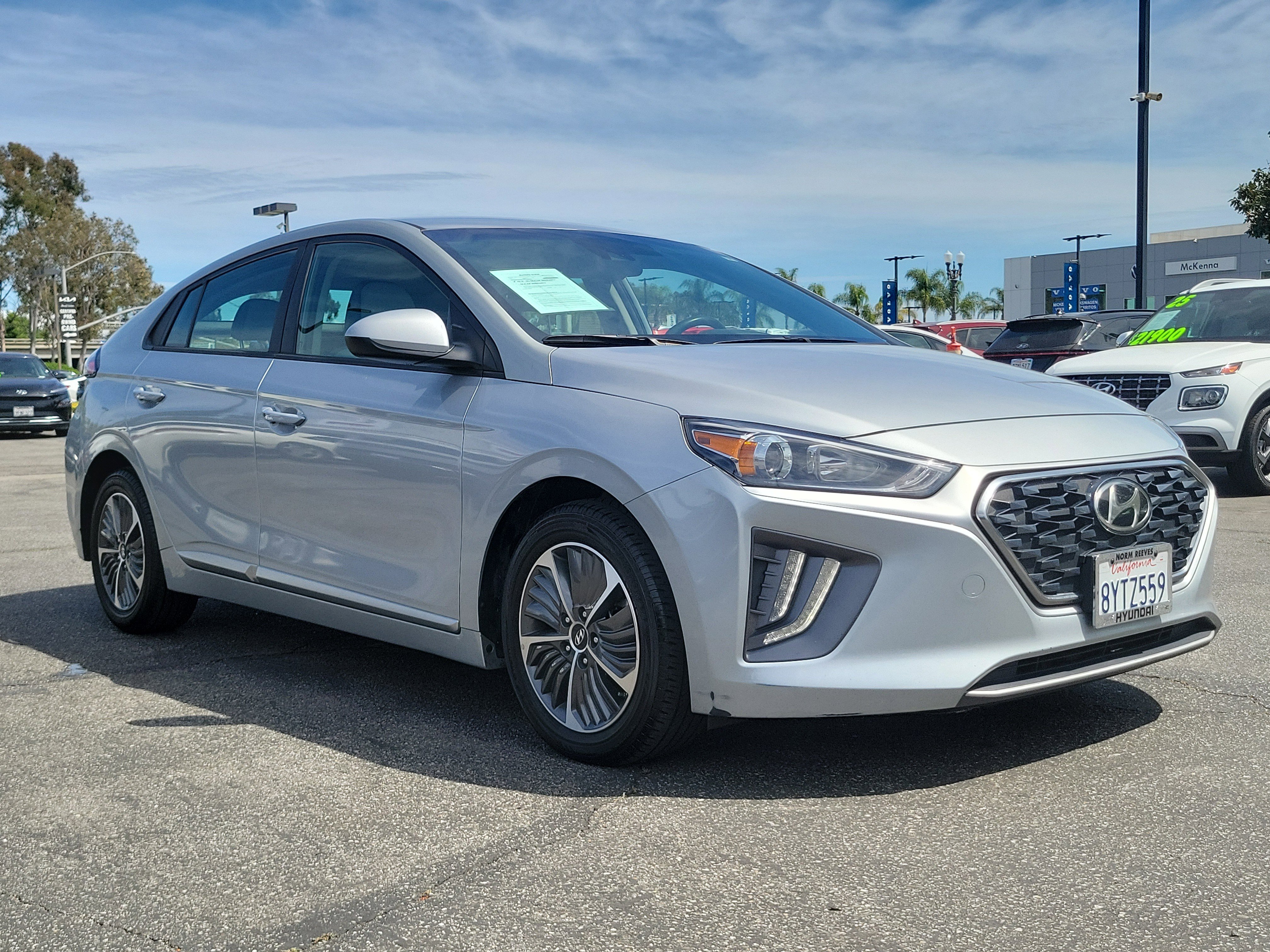 Used 2022 Hyundai Ioniq SE FWD image 6