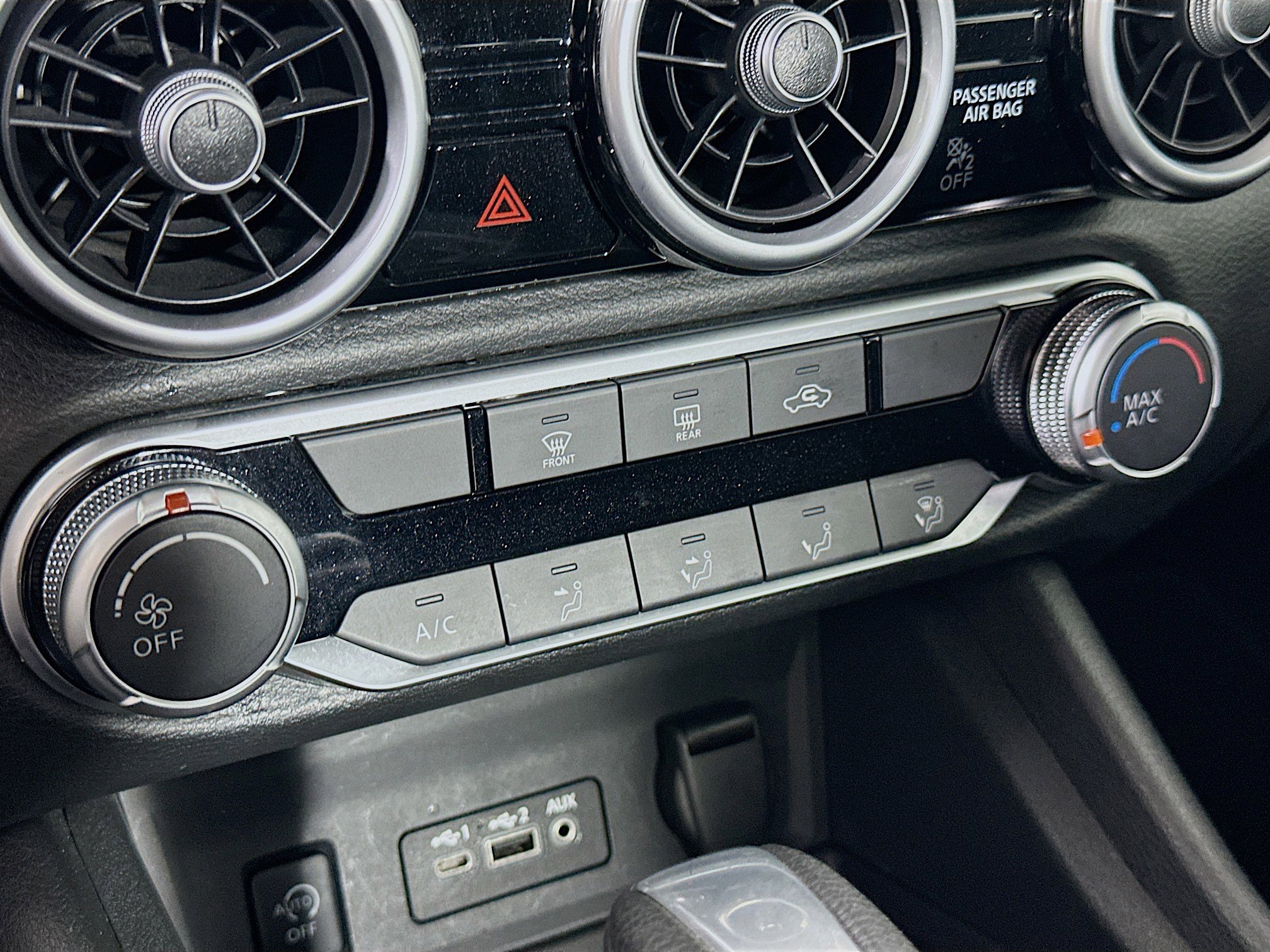 Used 2024 Nissan Sentra SV image 23