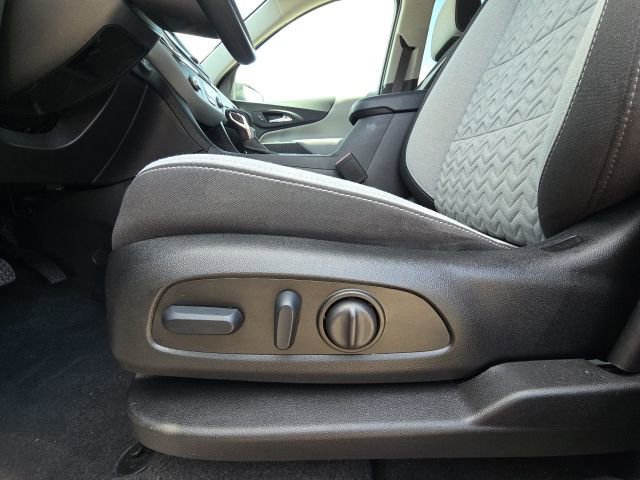 Used 2023 Chevrolet Equinox LS w/ LS Convenience Package FWD image 22