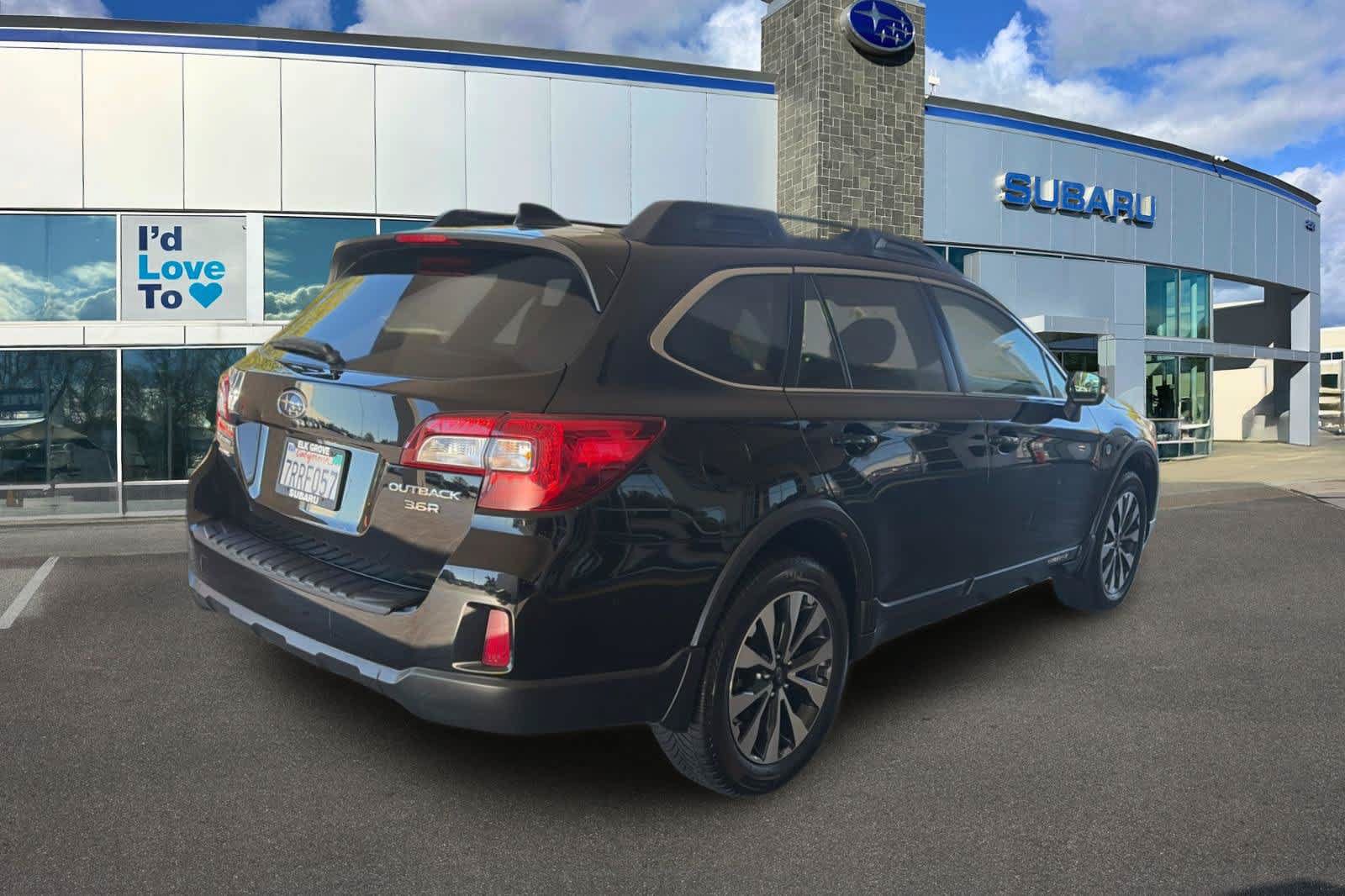 Used 2016 Subaru Outback 3.6R Limited AWD/4WD image 2
