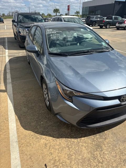 Used 2023 Toyota Corolla LE image 2