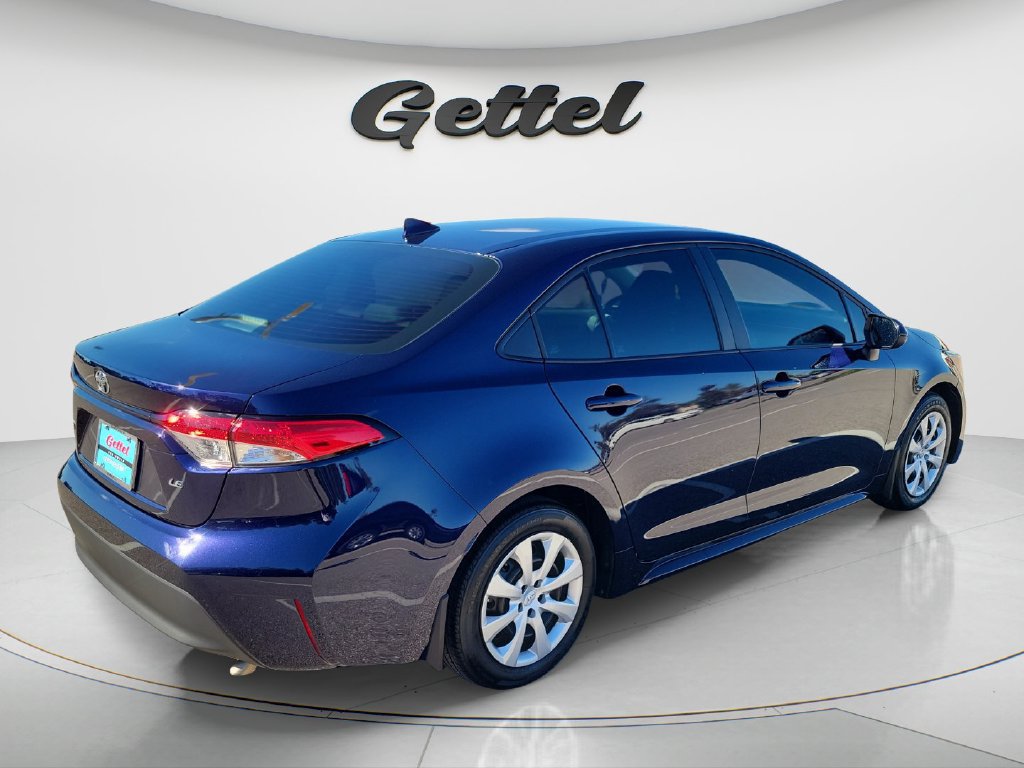 Certified 2025 Toyota Corolla LE FWD image 5