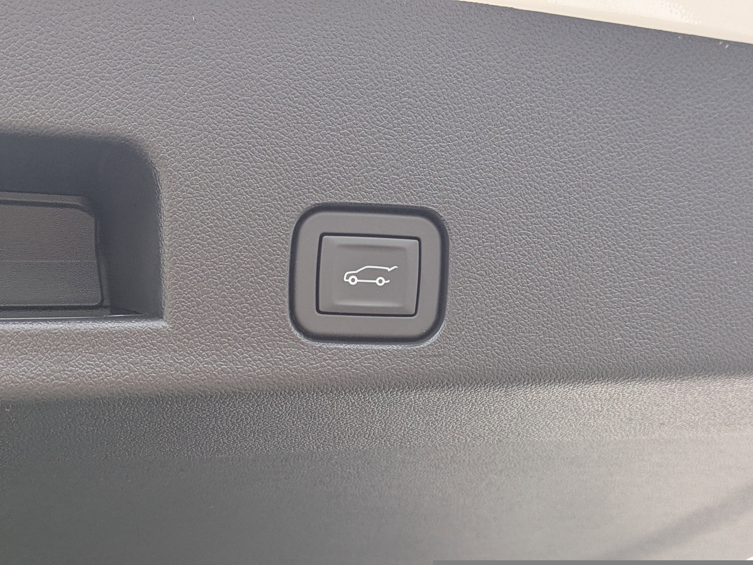 New 2026 Chevrolet Traverse LT w/ Midnight/Sport Edition image 13