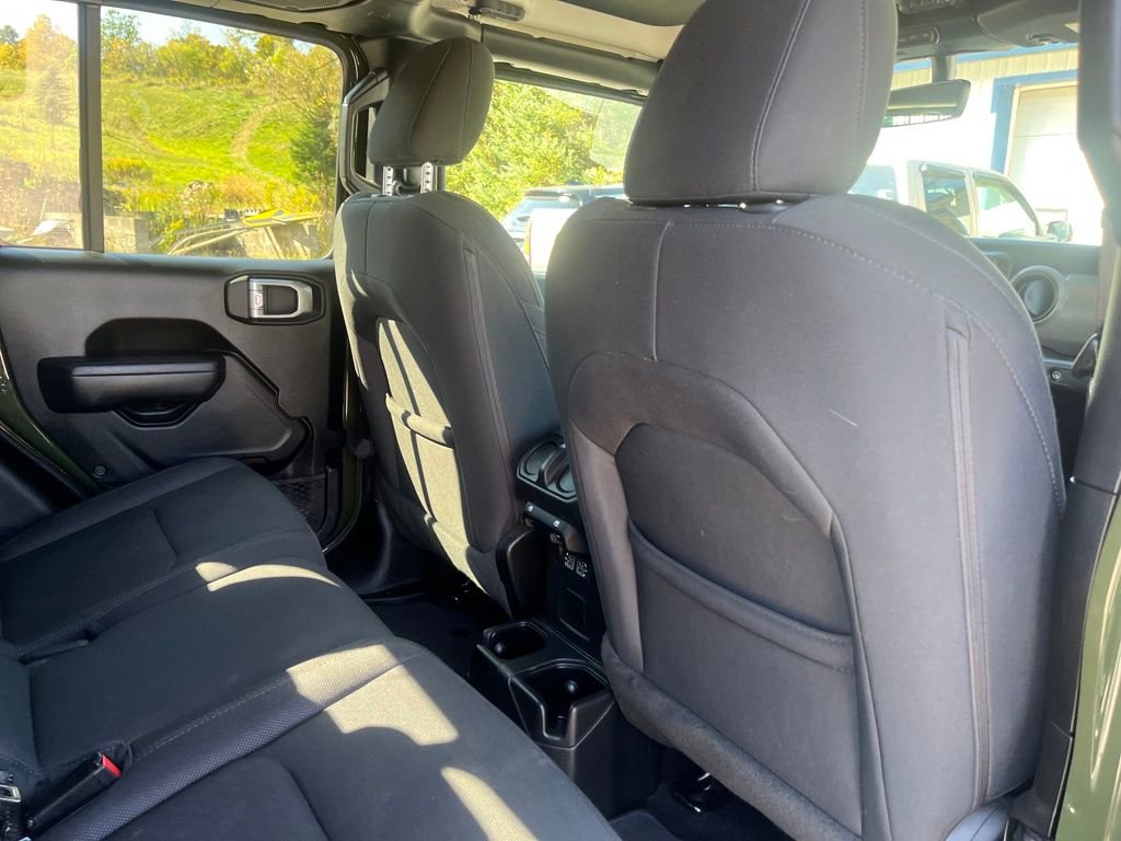 Used 2022 Jeep Gladiator Sport AWD/4WD image 37