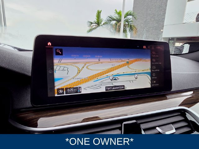 Used 2022 BMW 530e w/ Premium Package RWD image 3