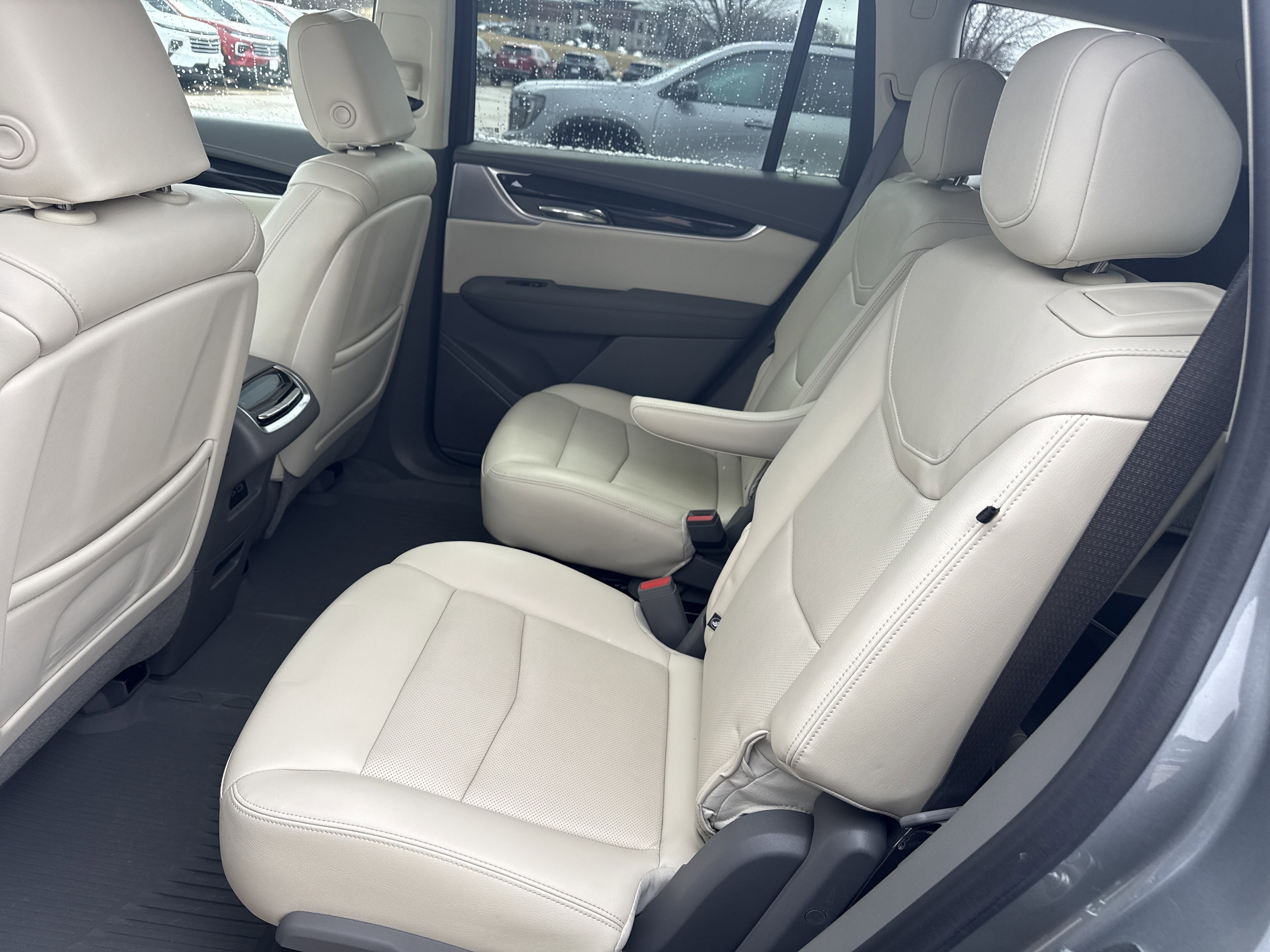 Certified 2024 Cadillac XT6 Premium Luxury w/ LPO, Floor Liner Package image 10