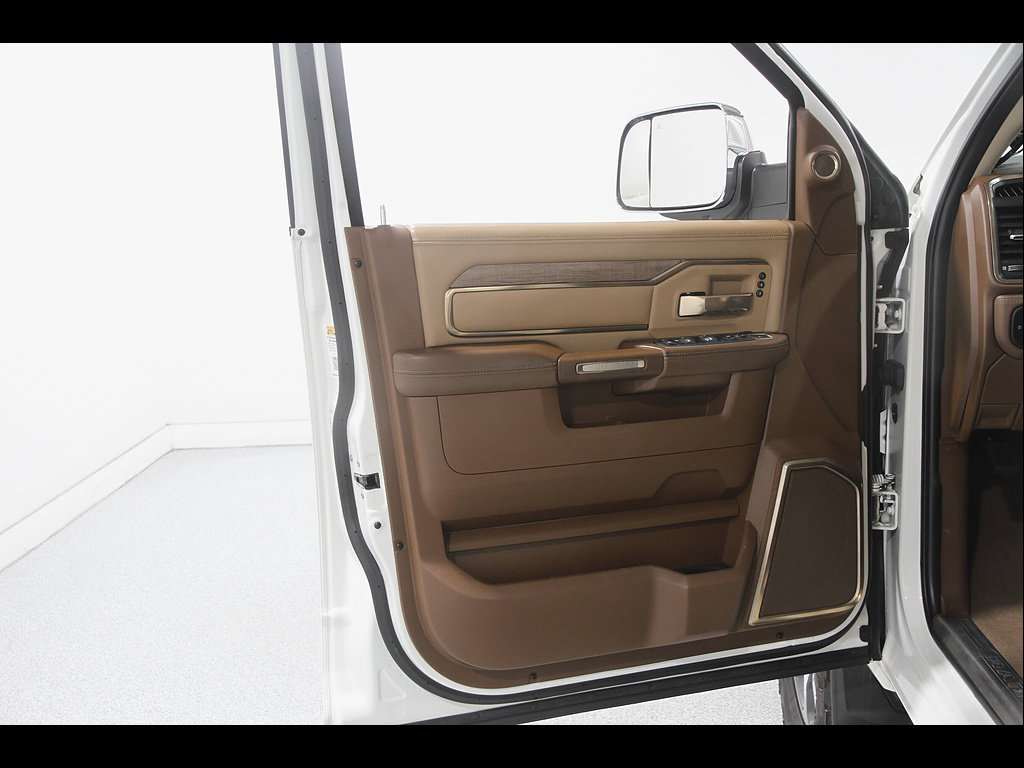 Used 2022 RAM 3500 Limited AWD/4WD image 5