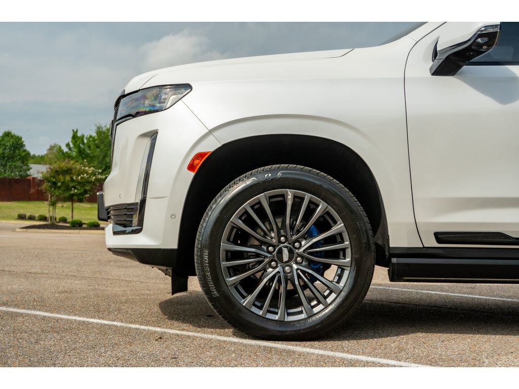 Used 2022 Cadillac Escalade Sport Platinum w/ LPO, ONYX Package AWD/4WD image 10