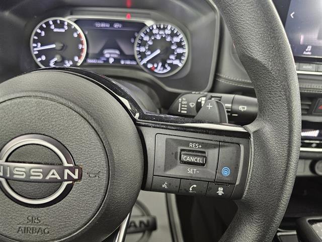 Used 2023 Nissan Rogue SV image 31