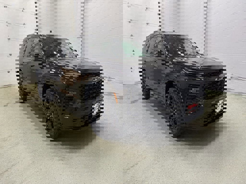 New 2026 Chevrolet Traverse RS w/ LPO, Floor Liner Package AWD/4WD image 2