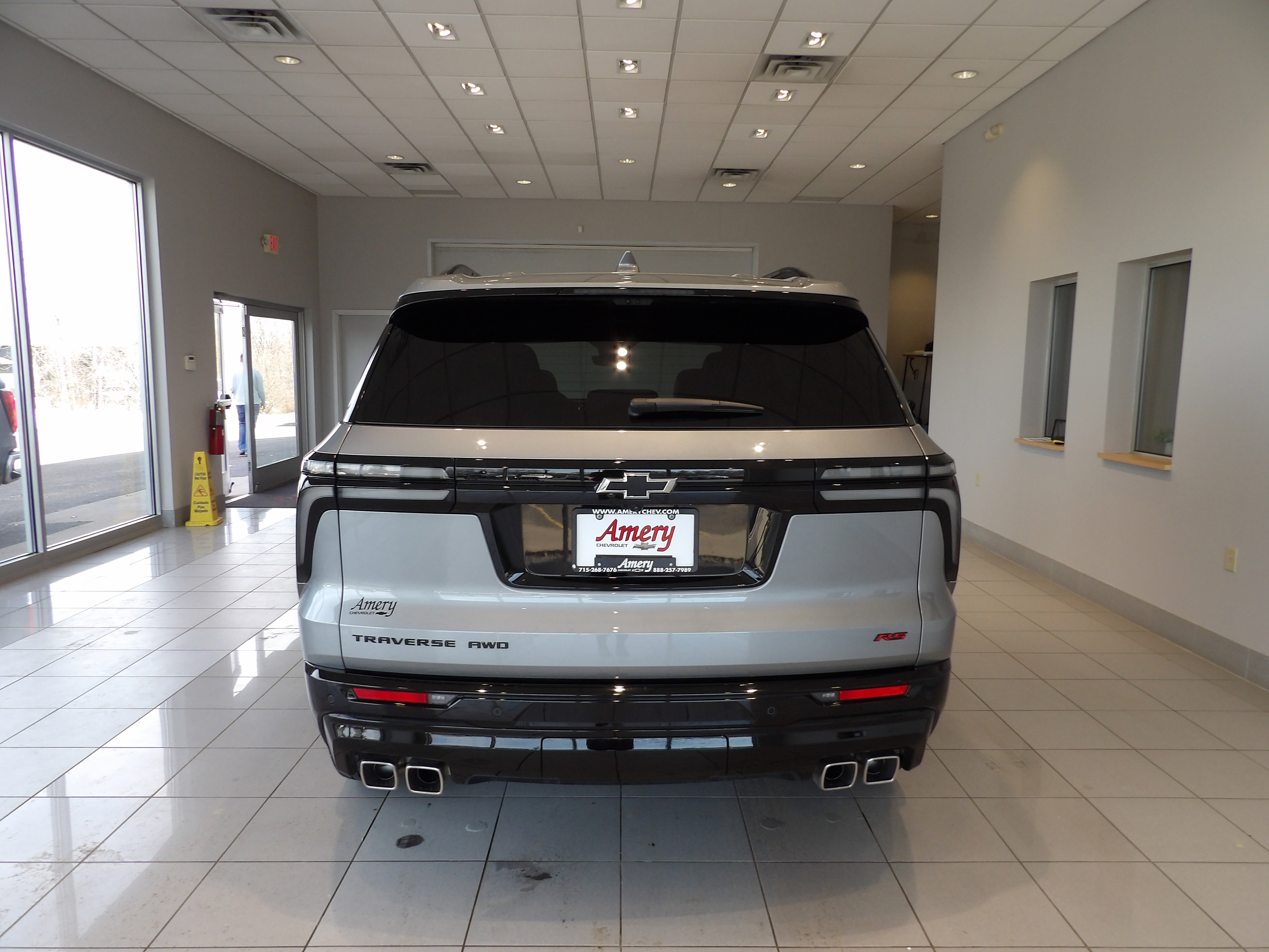 Used 2025 Chevrolet Traverse RS image 5