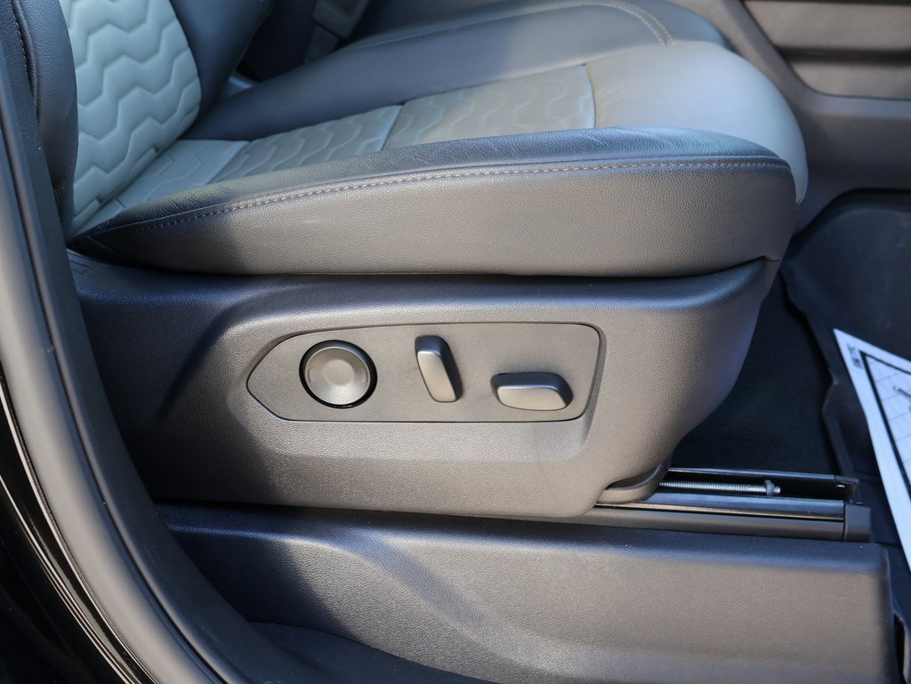 Used 2024 Chevrolet Silverado 1500 ZR2 image 10