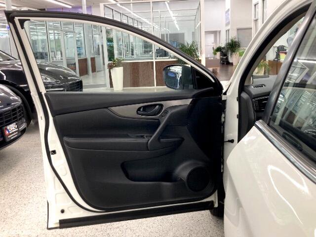 Used 2019 Nissan Rogue Sport S image 26