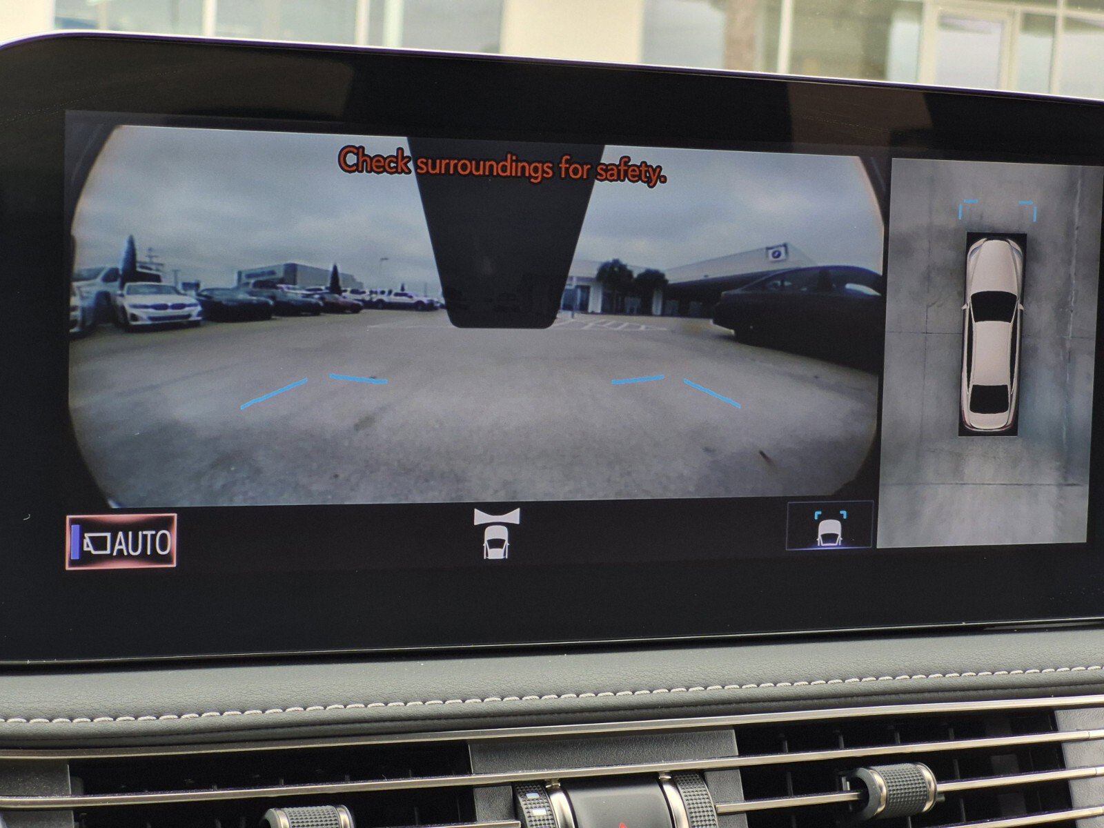 Used 2022 Lexus LS 500 w/ Interior Upgrade Package RWD image 31