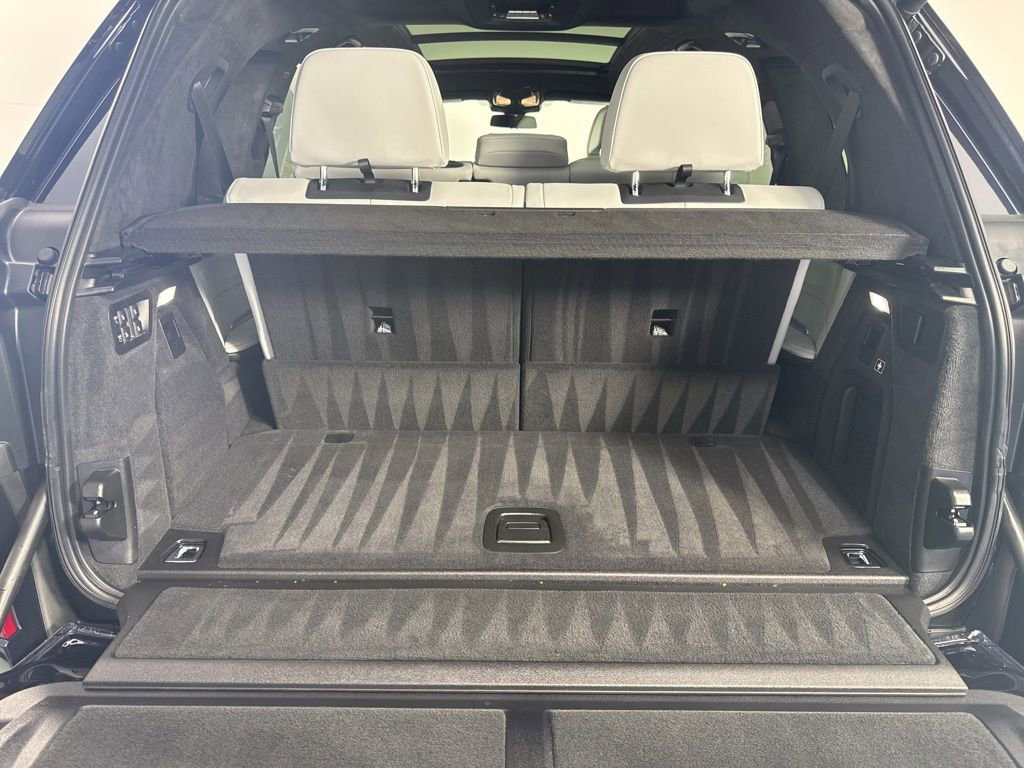 Certified 2024 BMW X7 xDrive40i w/ M Sport Package image 8