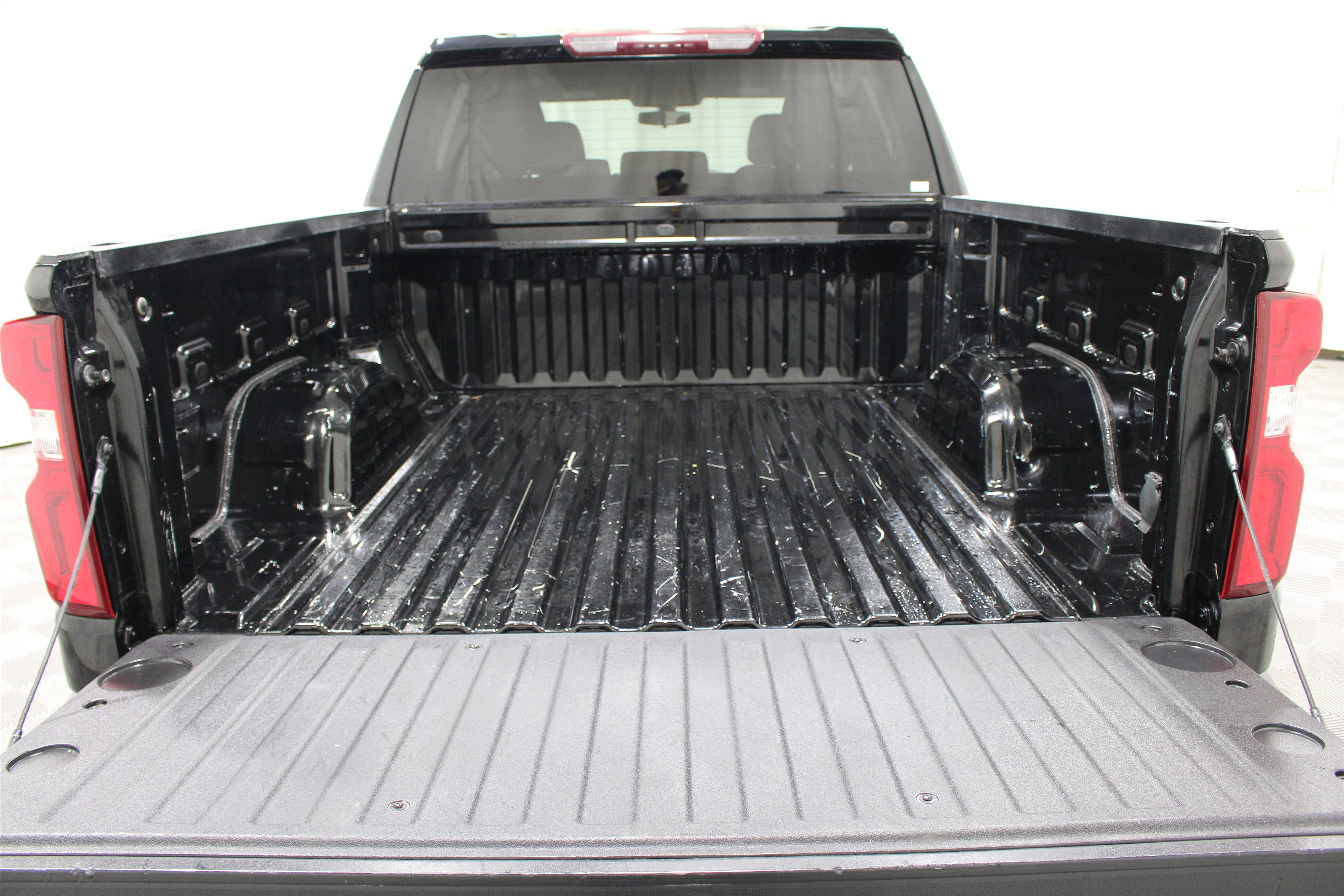 Used 2021 Chevrolet Silverado 1500 Custom AWD/4WD image 18