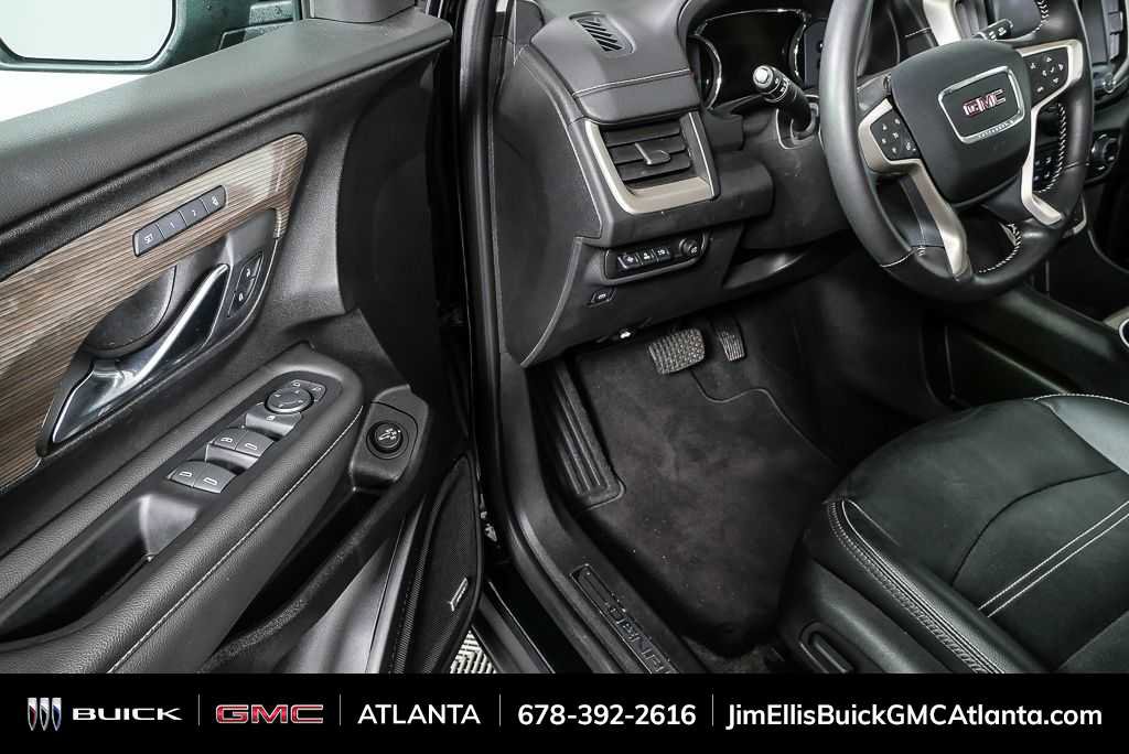 Used 2022 GMC Terrain Denali w/ LPO, Cargo Package image 8