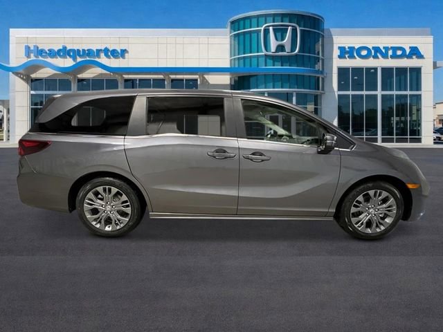 New 2026 Honda Odyssey Touring image 2
