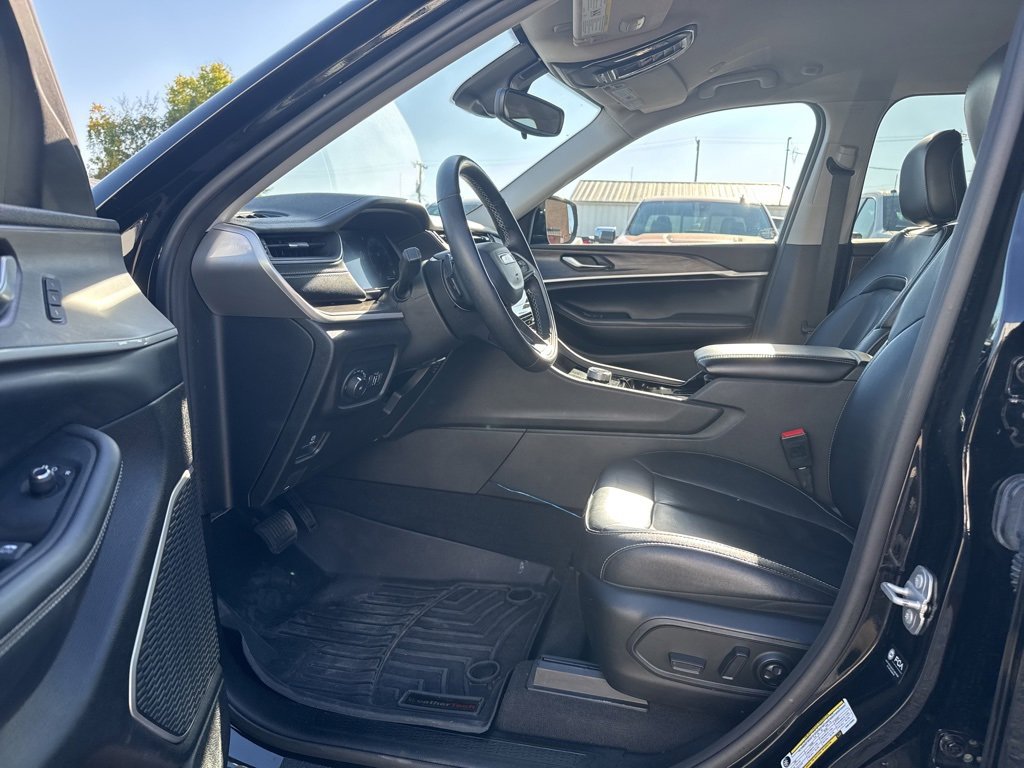 Used 2022 Jeep Grand Cherokee Limited w/ Trailer Tow Prep Group (B) image 14