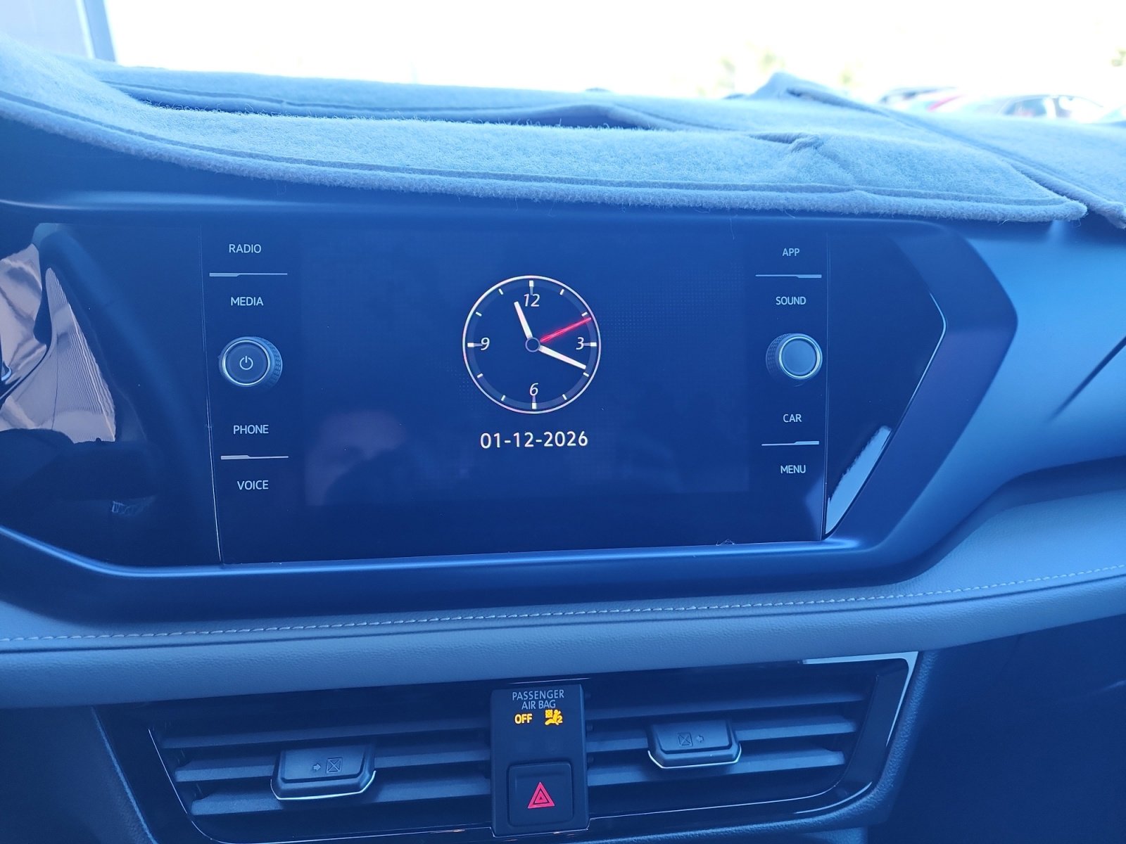 Certified 2024 Volkswagen Taos SE image 12