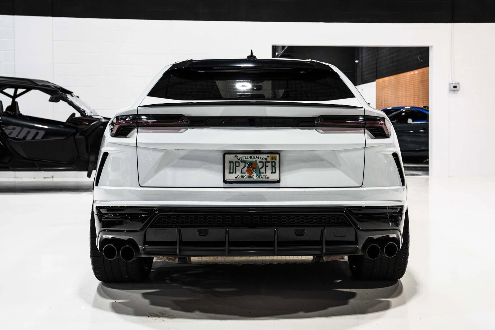 Used 2022 Lamborghini Urus AWD/4WD image 4