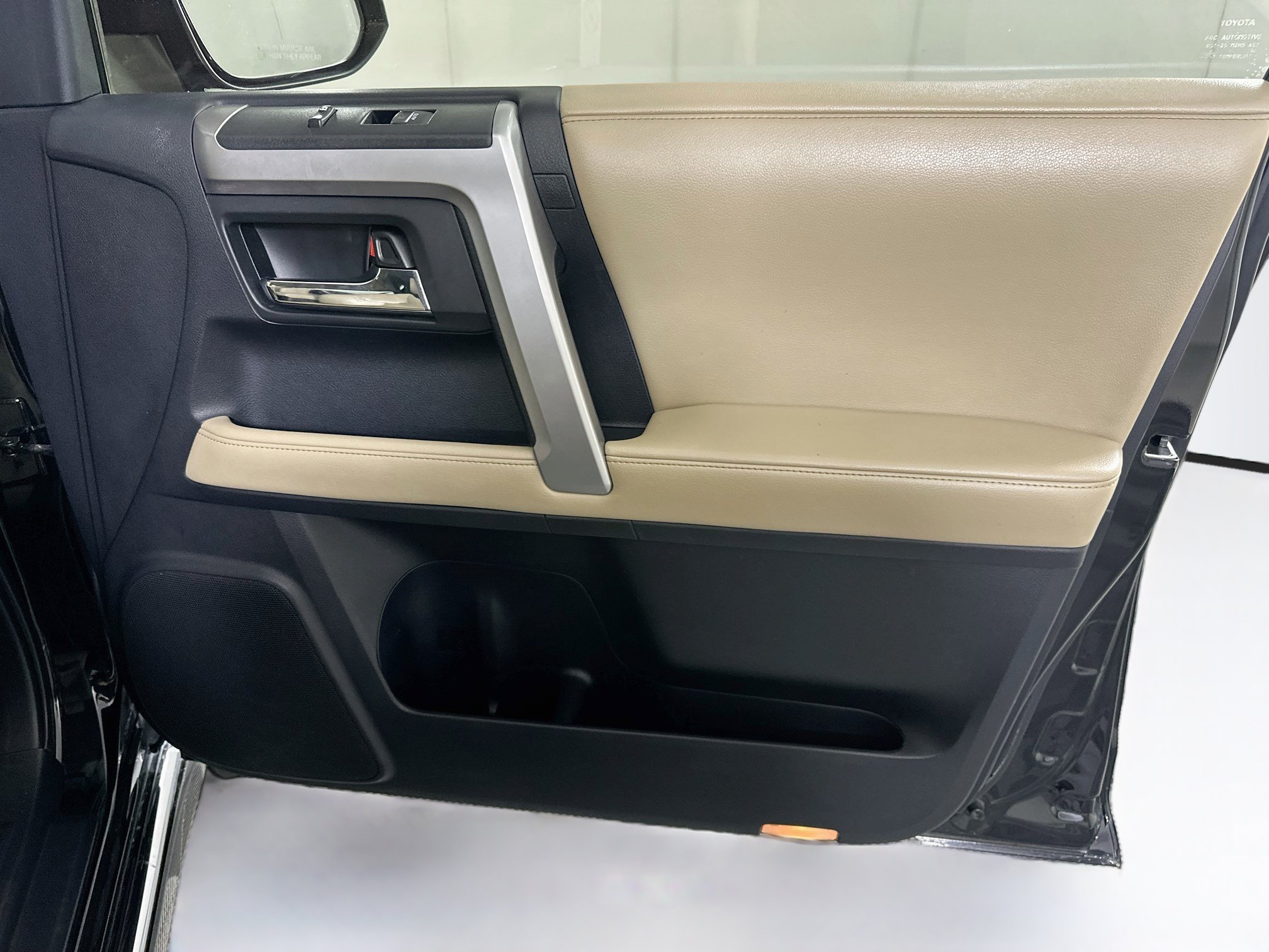 Used 2014 Toyota 4Runner Limited RWD image 32