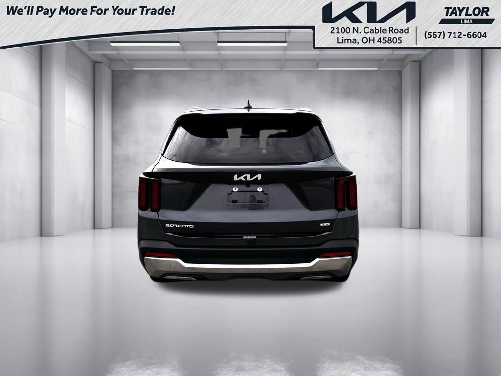 Used 2024 Kia Sorento S image 18